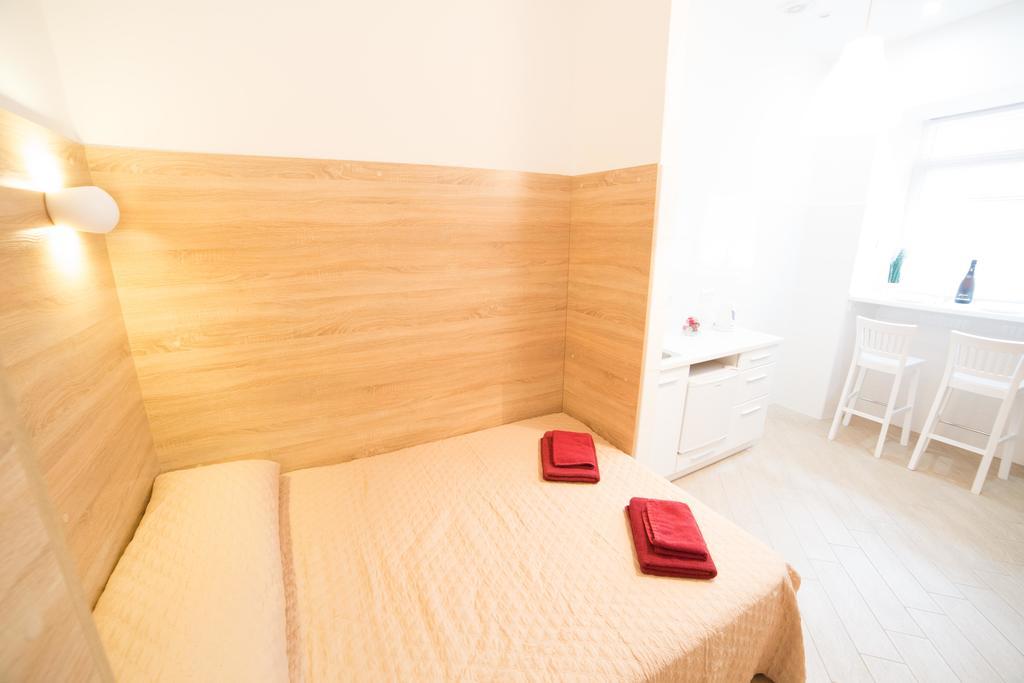 Apartment On Filatova 10/1 Lviv Buitenkant foto